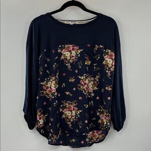3For$20 Jolt Navy Floral Women's Blouse size: M